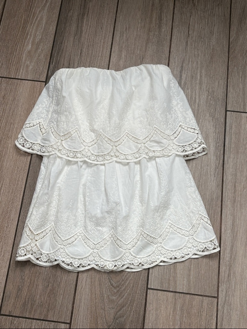 DO+BE Ivory Lace Tiered Strapless dress size S